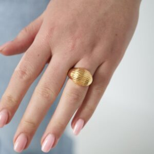 Dynamic texture ring